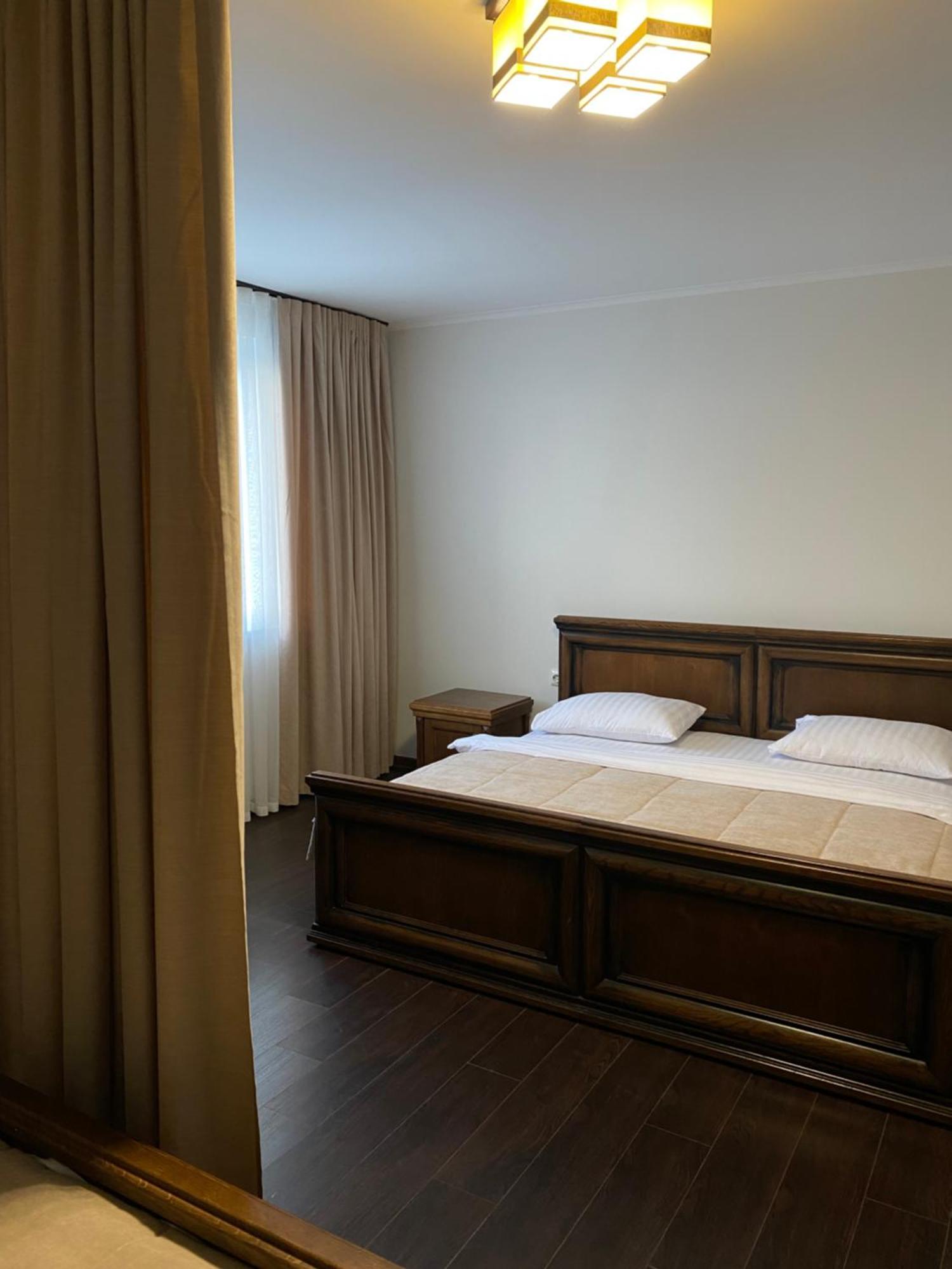 Edem Hotel Berezhany Luaran gambar