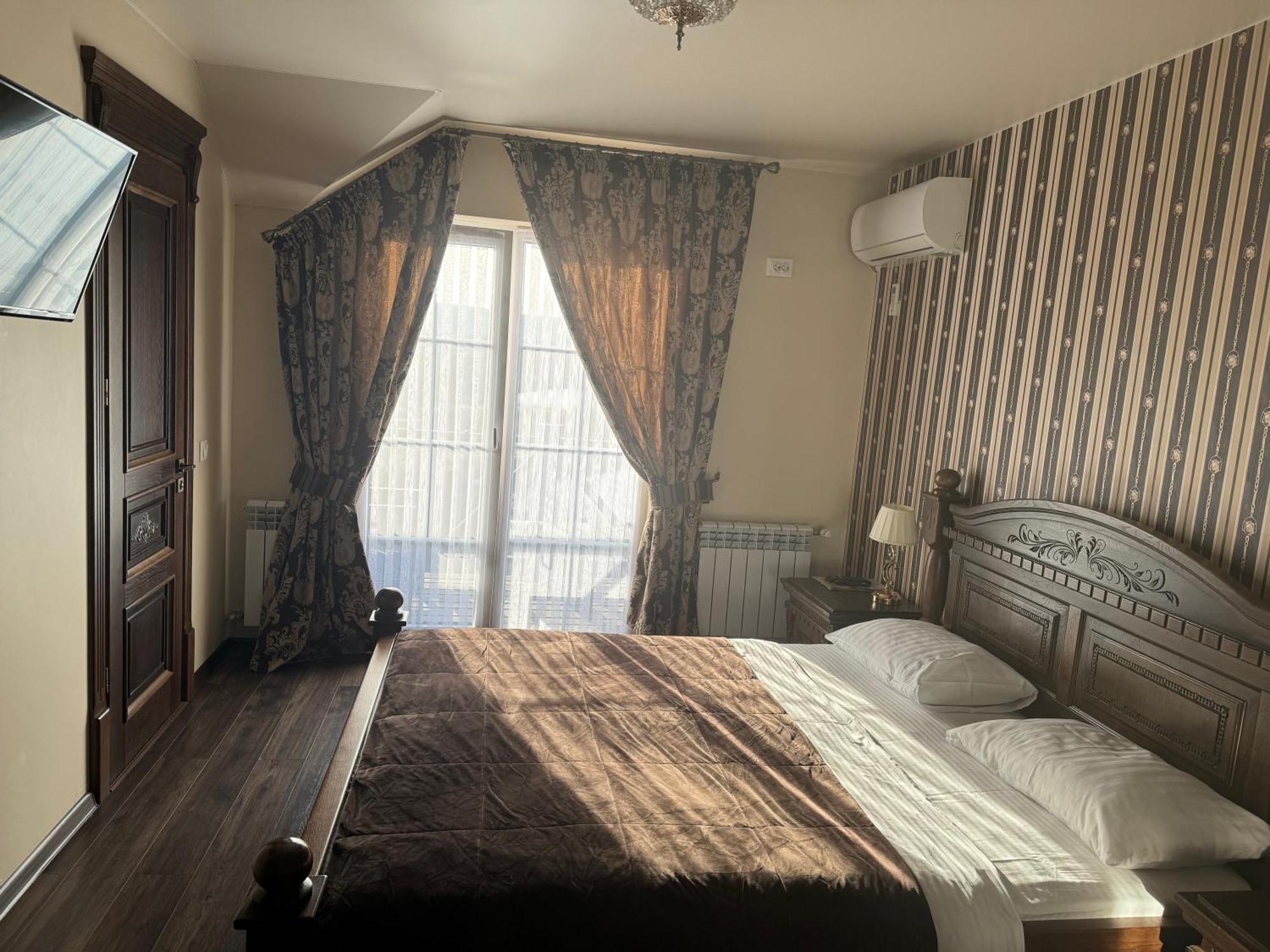 Edem Hotel Berezhany Luaran gambar